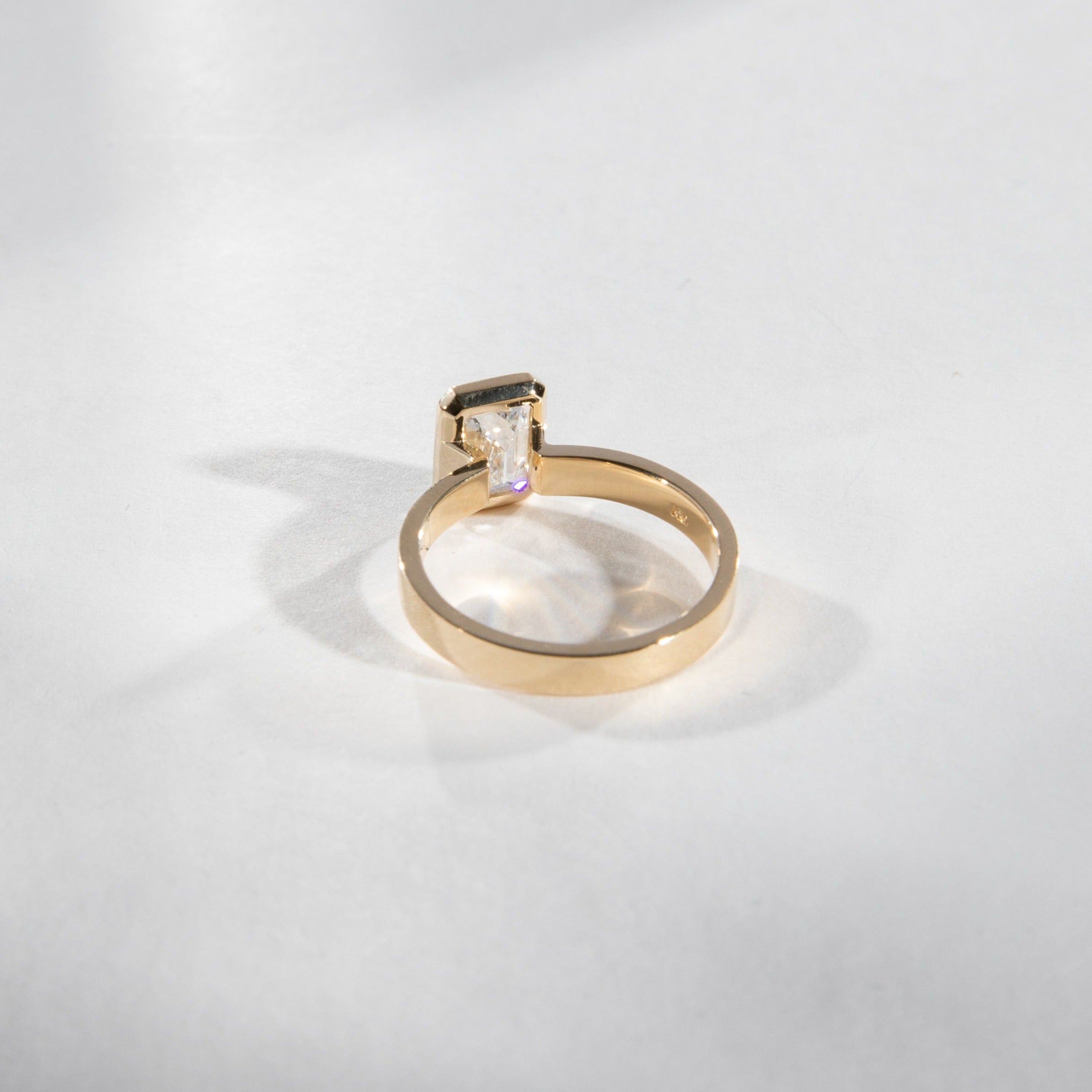 Badi Non-traditional ring in 14k Yellow Gold set with a lab-grown diamond