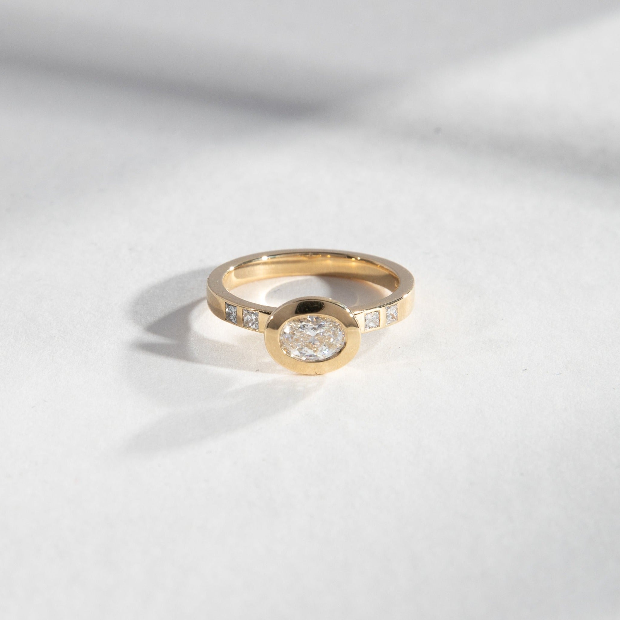 Unique Minimal Vilti Ring in 14 Karat Yellow Gold with F-G Color VVS2-VS2 Clarity Lab-Grown Diamond and princess cut diamonds made in NYC by SHW fine Jewelry